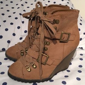 Charlotte Russe Tan Booties Size 7
